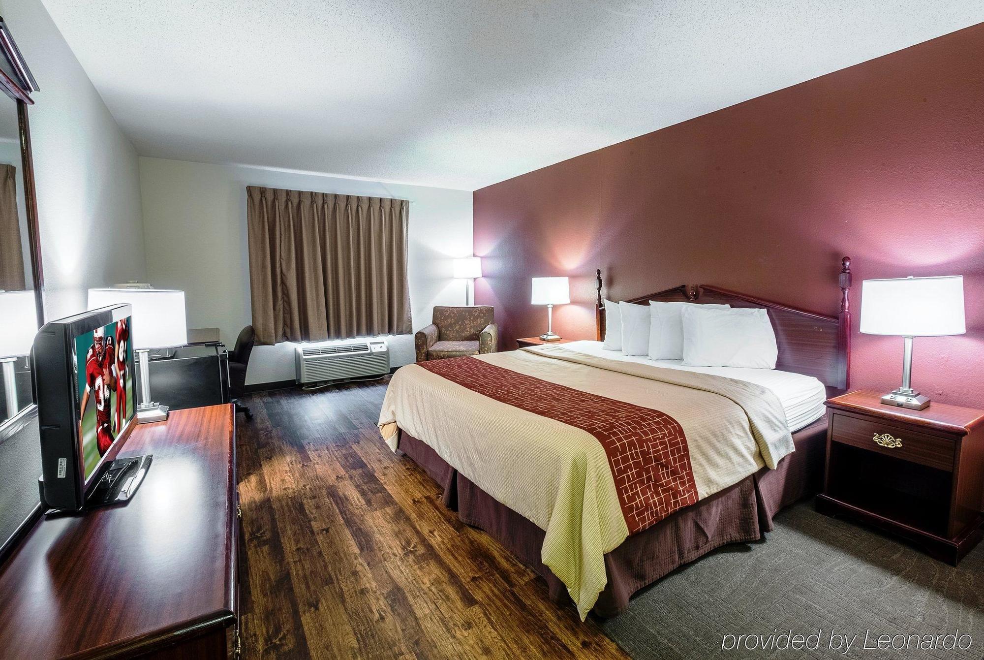 Red Roof Inn Memphis East Exterior photo